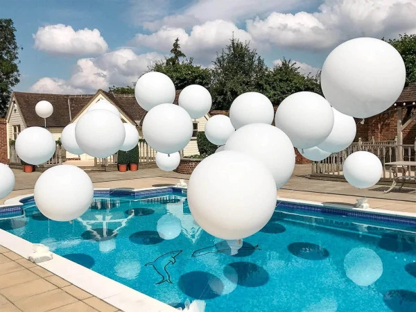 Pool party: Elevate your special day with stunning balloon installations
