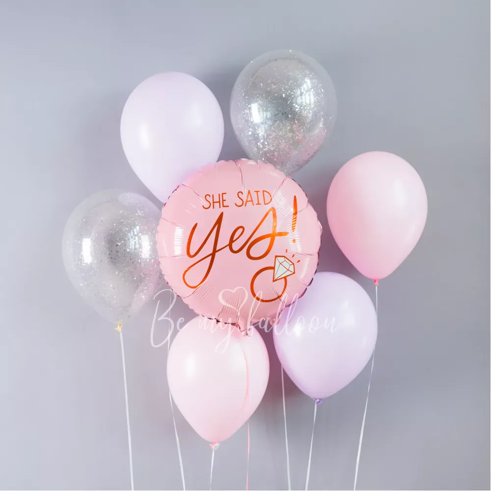 باقة بالونات لقد قالت نعم!