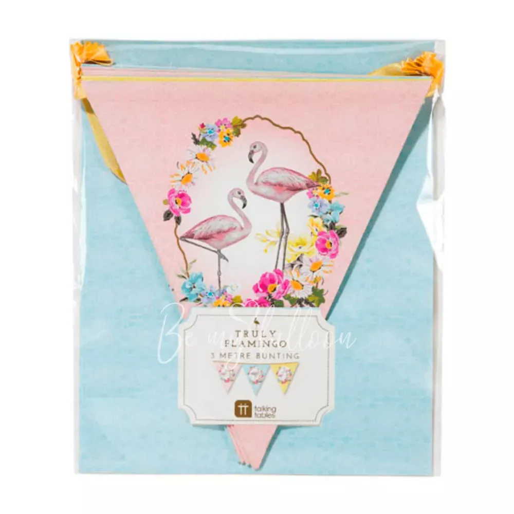 إكليل من رايات الفلامنجو